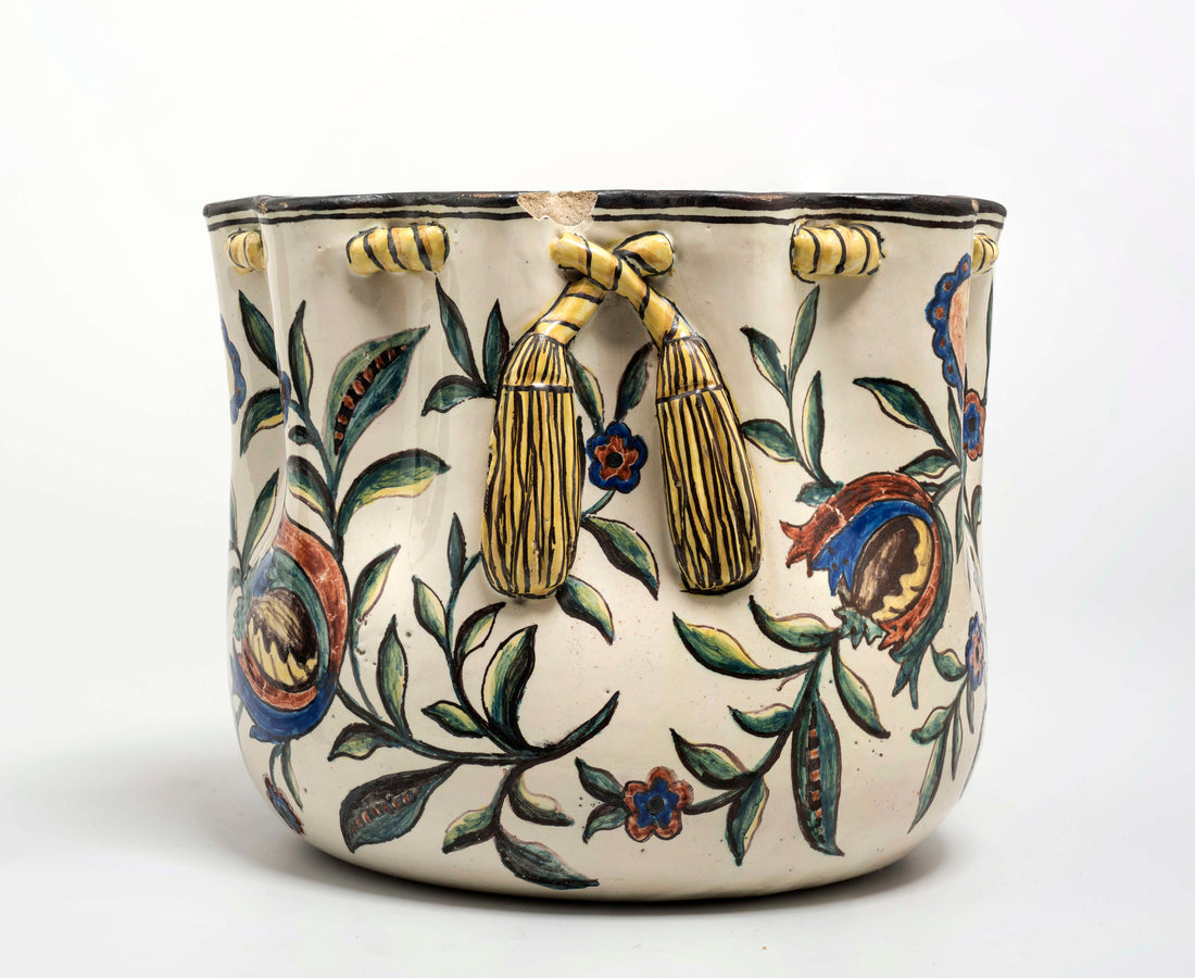 majolica pottery, Italian maiolica, Minton majolica, Victorian majolica, Palissy ware, Bernard Palissy, tin glaze, lead glaze, relief molded ceramics, antique ceramics, antique majolica, majolica identification, how to identify majolica, majolica marks