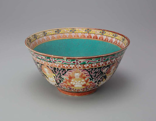 Bencharong porcelain, Thai ceramics, Chinese export porcelain, enamelware Thailand, traditional Thai pottery, royal Siamese porcelain, hand-painted porcelain, Jingdezhen ceramics, antique Thai enamelware