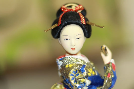 Traditional Japanese Dolls and Kokeshi Crafts | Authentic Handcrafted Folk Art from Japan