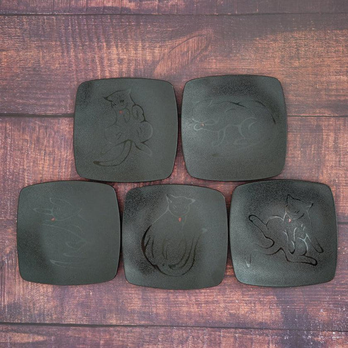 Japanese lacquerware plates, Tsugaru Nuri small dishes, Yasuharu Masukawa lacquer plates, Japanese cat dish set, traditional Japanese tableware, Aomori lacquerware, Japanese cat plates gift, handmade wooden lacquer plates, Japanese serving plates, cat design Japanese dishware, collectible Japanese plates, small Japanese pastry plates, artisan lacquer dishes, decorative Japanese cat plates