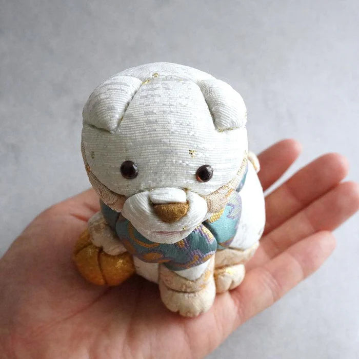 Komainu charms, Edo Kimekomi dolls, Japanese guardian lion dog, silk komainu figurine, Japanese shrine guardian statue, handmade komainu Japan, Kakinuma Dolls, paulownia wood komainu, Japanese protective charm, small komainu ornament, komainu home decor, traditional Japanese craft, Japanese silk inlay doll, Edo art doll, komainu gift Japan, guardian lion dog figurine, Japanese cultural talisman, handmade silk komainu, shrine protection charm, komainu collectible