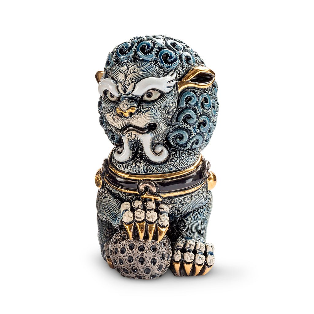 Pair of ceramic Foo Lions hand-carved, soft earthy tones. Detailed mane and poised stances, Chinese feng shui. Lion set for home, office, entryway décor. Hand‑Carved Foo Dog Statue. Lion Figurine. Foo Lion Sculptures. Lion Table Décor