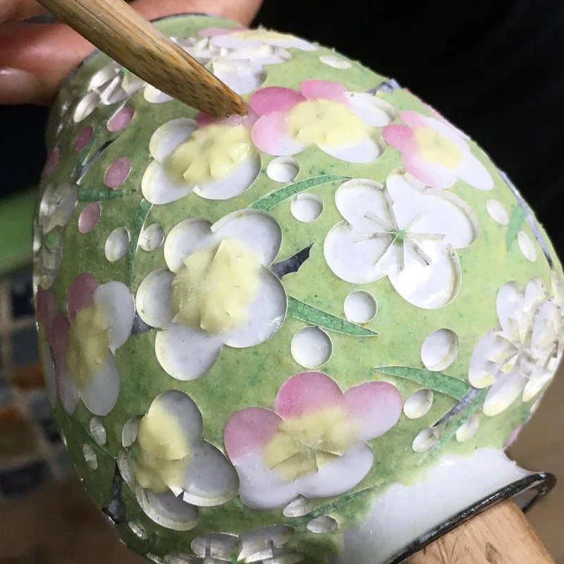 Owari cloisonne vase, Japanese cloisonne art, ume-zume plum blossom vase, Kato Shippo Seisakusyo vase, Japanese enamelware, wired cloisonne vase, Japanese decorative vase, black cloisonne vase, yellow cloisonne vase, Japanese handcrafted vase, plum blossom symbolism Japan, small Japanese art vase, cloisonne collector’s item, Aichi Prefecture artisan vase, traditional Japanese enamel vase