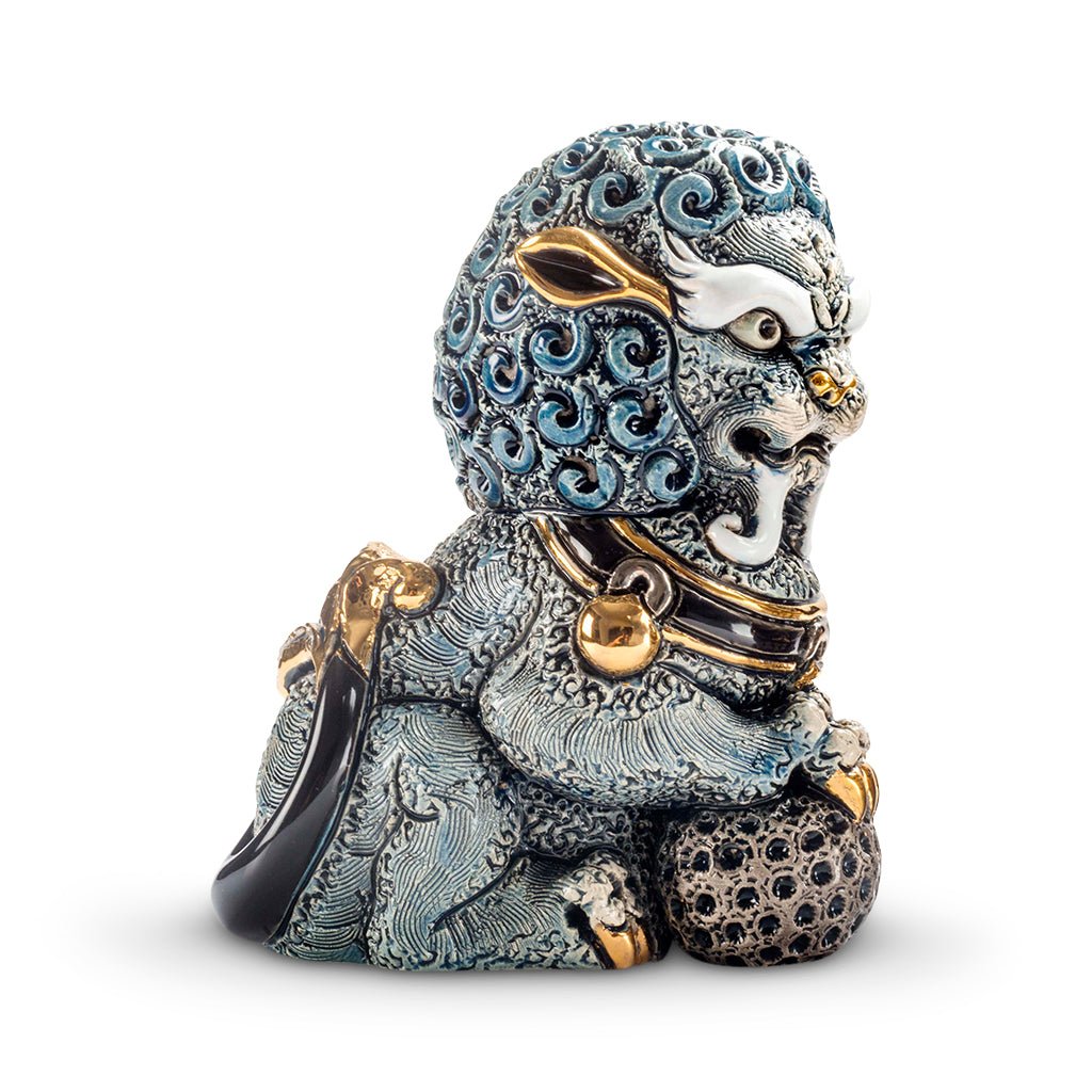 Pair of ceramic Foo Lions hand-carved, soft earthy tones. Detailed mane and poised stances, Chinese feng shui. Lion set for home, office, entryway décor. Hand‑Carved Foo Dog Statue. Lion Figurine. Foo Lion Sculptures. Lion Table Décor