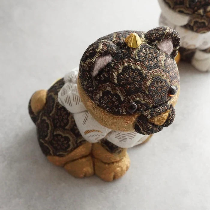 Komainu charms, Edo Kimekomi dolls, Japanese guardian lion dog, silk komainu figurine, Japanese shrine guardian statue, handmade komainu Japan, Kakinuma Dolls, paulownia wood komainu, Japanese protective charm, small komainu ornament, komainu home decor, traditional Japanese craft, Japanese silk inlay doll, Edo art doll, komainu gift Japan, guardian lion dog figurine, Japanese cultural talisman, handmade silk komainu, shrine protection charm, komainu collectible