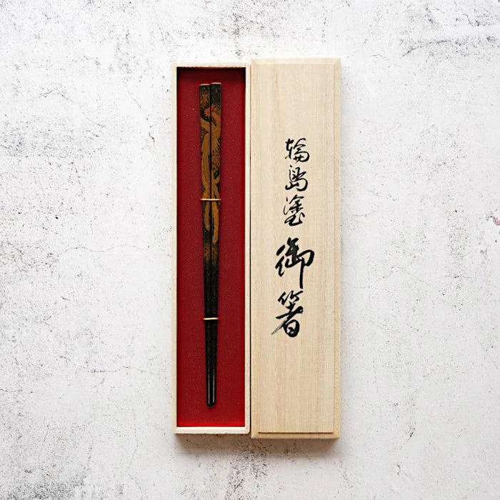 Wajima lacquer chopsticks, Japanese maki-e chopsticks, Hashimoto Kousaku Shikki, dragon chopsticks, phoenix chopsticks, luxury Japanese chopsticks, handmade lacquer chopsticks, traditional Japanese chopsticks, Wajima-nuri chopsticks, Ishikawa lacquerware, Noto cypress chopsticks, Japanese gift chopsticks, gold maki-e chopsticks, paulownia box chopsticks, collectible Japanese chopsticks