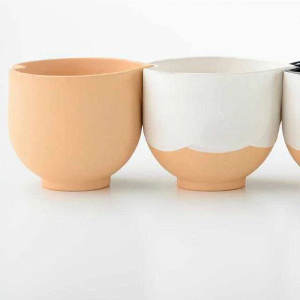 Kyoto Kiyomizu ware bowls, Japanese beak bowl set, Tenmoku glaze pottery, Kyoto handmade pottery, traditional Japanese ceramic bowls, gold rim pottery bowls, Oil Drop Tenmoku glaze, Japanese tea bowl set, artisan pottery from Kyoto, Japanese ceramic pour bowls, handcrafted pottery Japan, collectible Japanese ceramics, Kyoto ceramic gift set, pottery beak bowls Japan, Kiyomizu-yaki Kyoto bowls