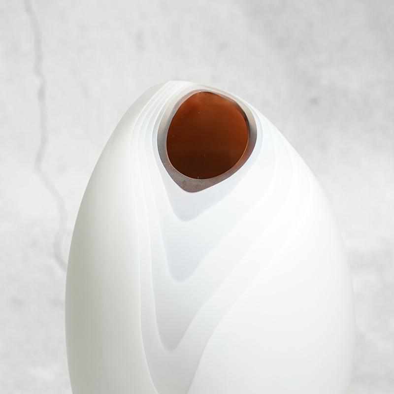 MAYU blown glass vase, Japanese handmade glass vase, Glass Studio Izumo, cocoon-shaped glass vase, Japanese art glass, Izumo glass vase, modern minimalist glass vase, colored blown glass Japan, blue glass vase Japan, green glass vase Japan, brown glass vase Japan, Japanese floral vase, handcrafted glass home décor, unique Japanese glass gift, artisan glass vase