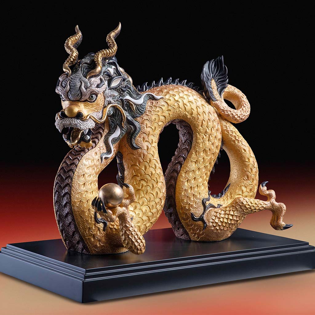 Hand-carved ceramic King Chinese dragon statue 56x28x48 cm with gloss and satin gold finish, lacquered wood base, fierce face and scaled body, limited edition of 88, symbol of fortune, strength, and ancient Eastern mythology.