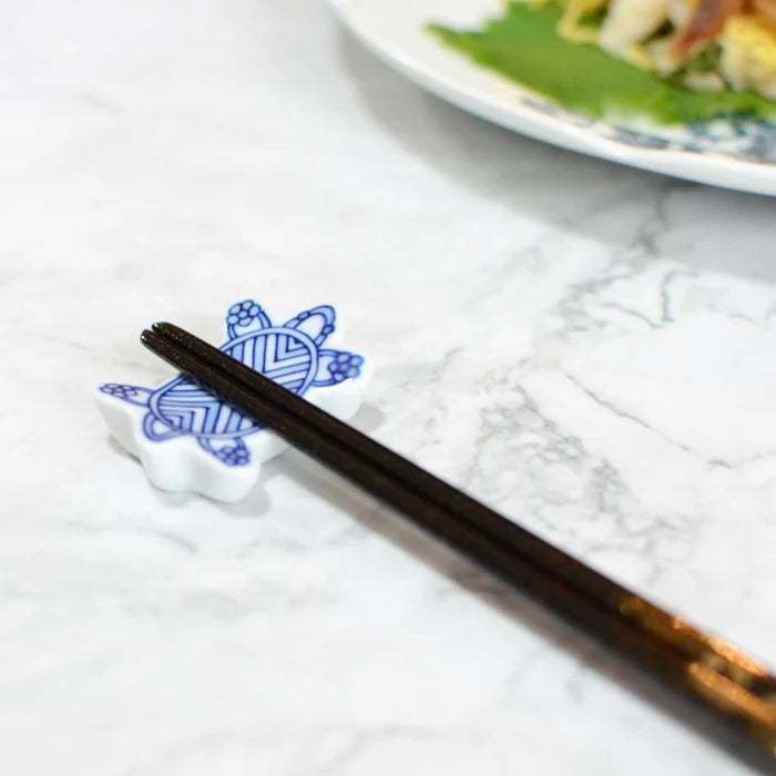 Wajima lacquer chopsticks, Japanese maki-e chopsticks, Hashimoto Kousaku Shikki, dragon chopsticks, phoenix chopsticks, luxury Japanese chopsticks, handmade lacquer chopsticks, traditional Japanese chopsticks, Wajima-nuri chopsticks, Ishikawa lacquerware, Noto cypress chopsticks, Japanese gift chopsticks, gold maki-e chopsticks, paulownia box chopsticks, collectible Japanese chopsticks