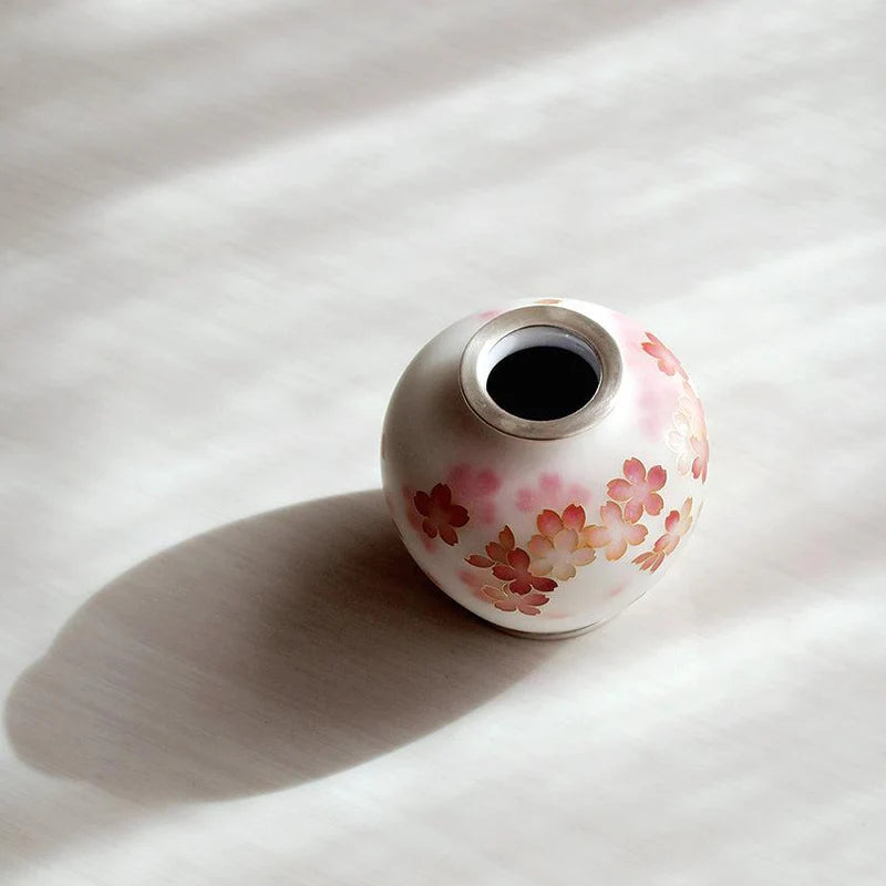 Owari cloisonné vase, Japanese cloisonné vase, Kato Shippo Seisakusyo, sakura pattern vase, cherry blossom vase Japan, handmade cloisonné art, miniature cloisonné vase, traditional Japanese enamelware, shippo yaki vase, Japanese artisan vase, small decorative vase, enamel copper vase, cherry blossom home décor, collectible Japanese vase, Japanese cultural gift