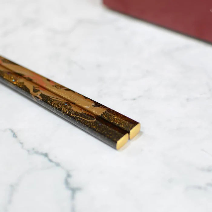 Wajima lacquer chopsticks, Japanese maki-e chopsticks, Hashimoto Kousaku Shikki, dragon chopsticks, phoenix chopsticks, luxury Japanese chopsticks, handmade lacquer chopsticks, traditional Japanese chopsticks, Wajima-nuri chopsticks, Ishikawa lacquerware, Noto cypress chopsticks, Japanese gift chopsticks, gold maki-e chopsticks, paulownia box chopsticks, collectible Japanese chopsticks