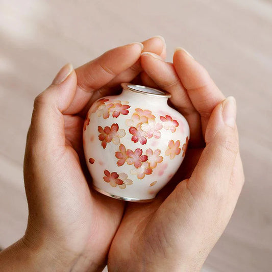 Owari cloisonné vase, Japanese cloisonné vase, glossy cloisonné vase, Kato Shippo Seisakusyo, sakura pattern vase, cherry blossom vase Japan, handmade cloisonné art, shippo yaki vase, Japanese artisan vase, small decorative vase, enamel copper vase, collectible Japanese vase, traditional Japanese enamelware, cherry blossom home décor, Japanese cultural gift