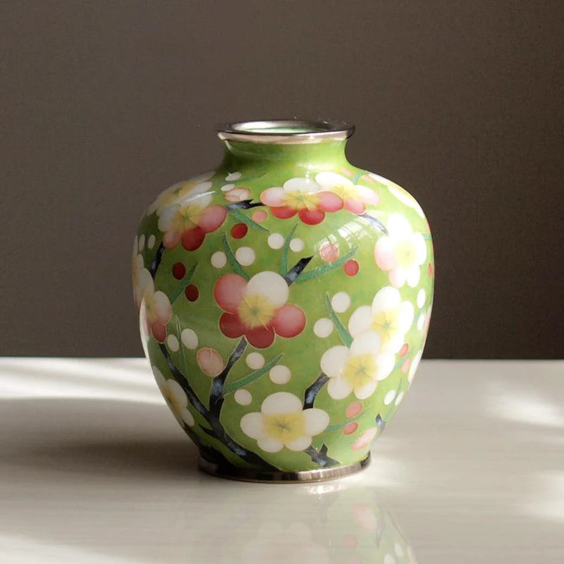 Owari cloisonne vase, Japanese cloisonne art, ume-zume plum blossom vase, Kato Shippo Seisakusyo vase, Japanese enamelware, wired cloisonne vase, Japanese decorative vase, black cloisonne vase, yellow cloisonne vase, Japanese handcrafted vase, plum blossom symbolism Japan, small Japanese art vase, cloisonne collector’s item, Aichi Prefecture artisan vase, traditional Japanese enamel vase
