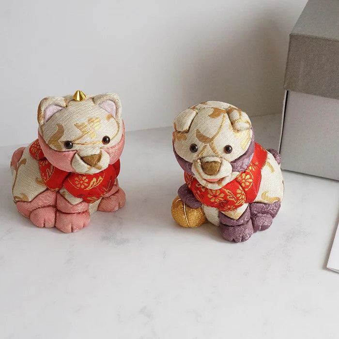 Komainu charms, Edo Kimekomi dolls, Japanese guardian lion dog, silk komainu figurine, Japanese shrine guardian statue, handmade komainu Japan, Kakinuma Dolls, paulownia wood komainu, Japanese protective charm, small komainu ornament, komainu home decor, traditional Japanese craft, Japanese silk inlay doll, Edo art doll, komainu gift Japan, guardian lion dog figurine, Japanese cultural talisman, handmade silk komainu, shrine protection charm, komainu collectible