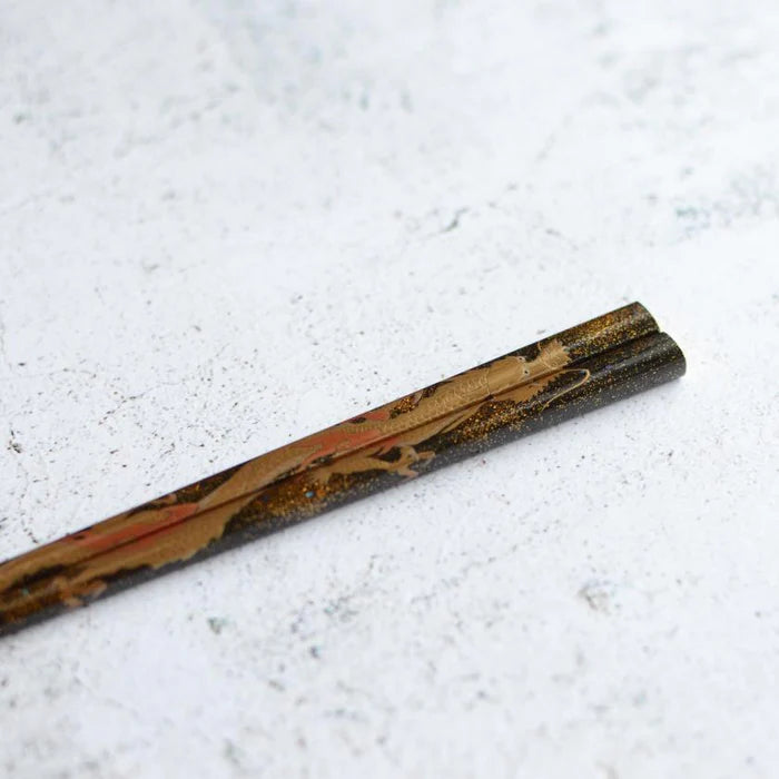 Wajima lacquer chopsticks, Japanese maki-e chopsticks, Hashimoto Kousaku Shikki, dragon chopsticks, phoenix chopsticks, luxury Japanese chopsticks, handmade lacquer chopsticks, traditional Japanese chopsticks, Wajima-nuri chopsticks, Ishikawa lacquerware, Noto cypress chopsticks, Japanese gift chopsticks, gold maki-e chopsticks, paulownia box chopsticks, collectible Japanese chopsticks