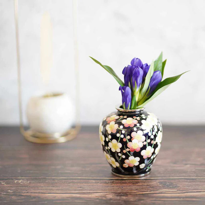 Owari cloisonne vase, Japanese cloisonne art, ume-zume plum blossom vase, Kato Shippo Seisakusyo vase, Japanese enamelware, wired cloisonne vase, Japanese decorative vase, black cloisonne vase, yellow cloisonne vase, Japanese handcrafted vase, plum blossom symbolism Japan, small Japanese art vase, cloisonne collector’s item, Aichi Prefecture artisan vase, traditional Japanese enamel vase