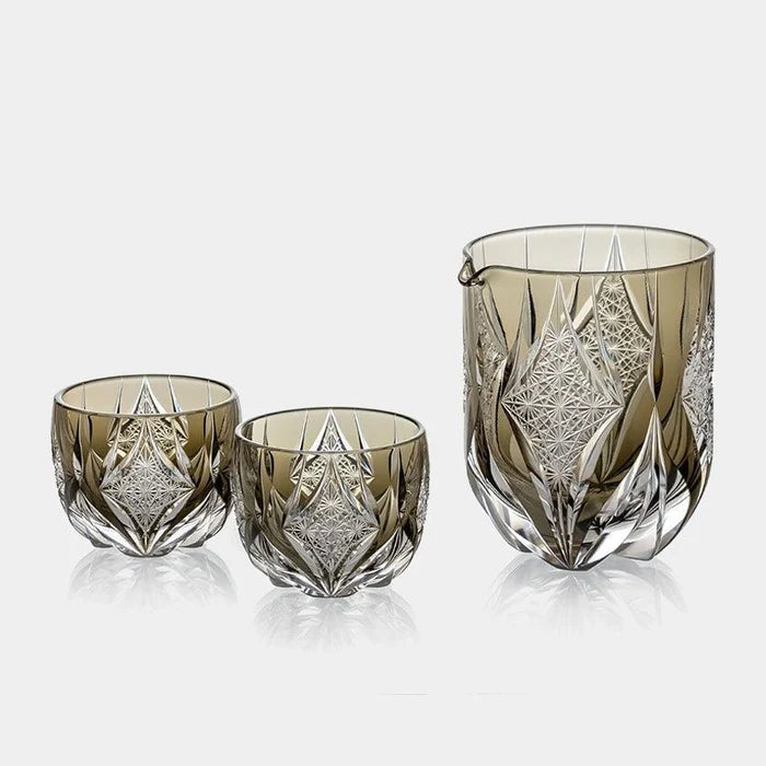 Edo Kiriko carafe set, Kagami Crystal Edo Kiriko, Waraku glassware, Tatsuya Nemoto Edo Kiriko, Japanese cut glass sake set, crystal carafe and cups, handmade Japanese barware, Japanese crystal sake set, Edo cut glass gift, artisan glassware Japan, Waraku sake carafe, traditional Japanese drinkware, luxury Japanese crystal, Father’s Day Japanese gift, Japanese wedding gift crystal set.