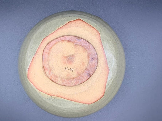 Japanese celadon pottery, handmade celadon tea bowl, ribbed ceramic tea bowl, carved leaf motif pottery, traditional Japanese ceramics, Longquan-style celadon ware, matcha chawan bowl, artisanal tea ceremony bowl, crackle glaze pottery, Song dynasty style ceramics, Japanese green glaze bowl, hand-thrown Japanese pottery, tea culture ceramics, Japanese chawan design, antique-style Japanese bowl, leaf pattern pottery, ribbed matcha bowl, celadon carving techniques, Japanese celadon glaze art, traditional Japa