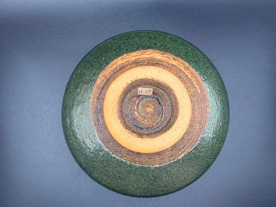 Japanese celadon pottery, handmade celadon tea bowl, ribbed ceramic tea bowl, carved leaf motif pottery, traditional Japanese ceramics, Longquan-style celadon ware, matcha chawan bowl, artisanal tea ceremony bowl, crackle glaze pottery, Song dynasty style ceramics, Japanese green glaze bowl, hand-thrown Japanese pottery, tea culture ceramics, Japanese chawan design, antique-style Japanese bowl, leaf pattern pottery, ribbed matcha bowl, celadon carving techniques, Japanese celadon glaze art, traditional Japa