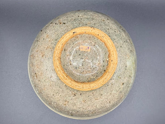 Japanese celadon pottery, handmade celadon tea bowl, ribbed ceramic tea bowl, carved leaf motif pottery, traditional Japanese ceramics, Longquan-style celadon ware, matcha chawan bowl, artisanal tea ceremony bowl, crackle glaze pottery, Song dynasty style ceramics, Japanese green glaze bowl, hand-thrown Japanese pottery, tea culture ceramics, Japanese chawan design, antique-style Japanese bowl, leaf pattern pottery, ribbed matcha bowl, celadon carving techniques, Japanese celadon glaze art, traditional Japa