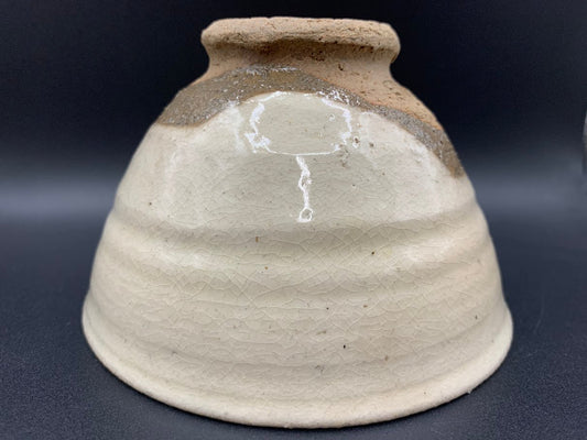 Japanese celadon pottery, handmade celadon tea bowl, ribbed ceramic tea bowl, carved leaf motif pottery, traditional Japanese ceramics, Longquan-style celadon ware, matcha chawan bowl, artisanal tea ceremony bowl, crackle glaze pottery, Song dynasty style ceramics, Japanese green glaze bowl, hand-thrown Japanese pottery, tea culture ceramics, Japanese chawan design, antique-style Japanese bowl, leaf pattern pottery, ribbed matcha bowl, celadon carving techniques, Japanese celadon glaze art, traditional Japa