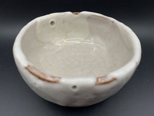 Japanese celadon pottery, handmade celadon tea bowl, ribbed ceramic tea bowl, carved leaf motif pottery, traditional Japanese ceramics, Longquan-style celadon ware, matcha chawan bowl, artisanal tea ceremony bowl, crackle glaze pottery, Song dynasty style ceramics, Japanese green glaze bowl, hand-thrown Japanese pottery, tea culture ceramics, Japanese chawan design, antique-style Japanese bowl, leaf pattern pottery, ribbed matcha bowl, celadon carving techniques, Japanese celadon glaze art, traditional Japa