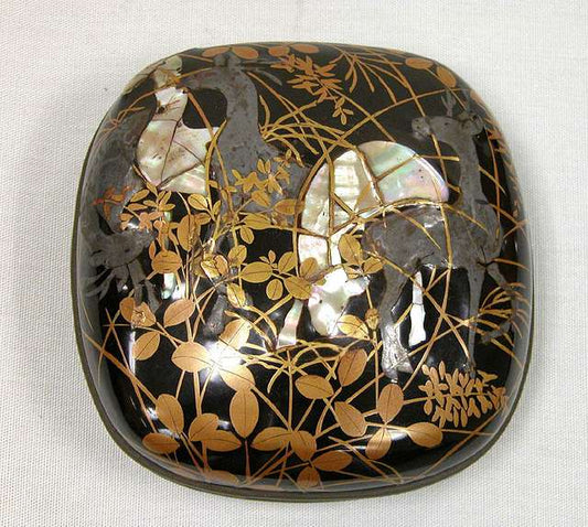 Traditional Japanese Pottery Techniques: How Craftsmen Shaped Ceramics with Color and Clay