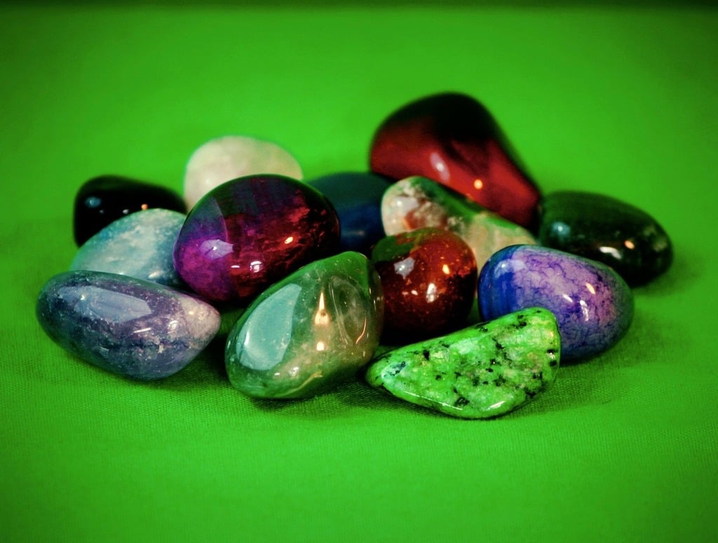 Japanese Semiprecious Stone Craftwork | Traditional Gemstone Carving and Polishing