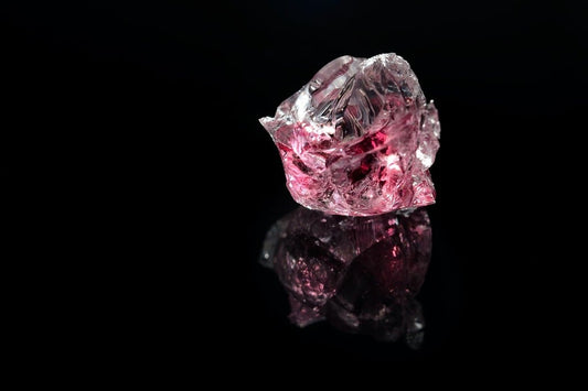 diamond investment 2025, are diamonds a good investment, investing in diamonds, diamond market trends, diamond price forecast 2025, natural diamonds vs lab-grown, rare colored diamonds, investment grade diamonds, diamond market