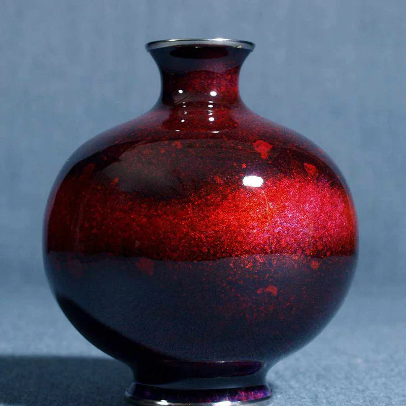 Owari Cloisonne vase, Japanese cloisonne art, wireless cloisonne enamel, Kato Shippo Seisakusyo vase, Japanese enamel vase, tamagata cloisonne vase, Japanese single flower vase, red cloisonne vase, navy blue cloisonne vase, green cloisonne vase, Japanese handcrafted vase, Japanese enamel art, cloisonne wedding gift, traditional Japanese decorative vase, Aichi cloisonne pottery
