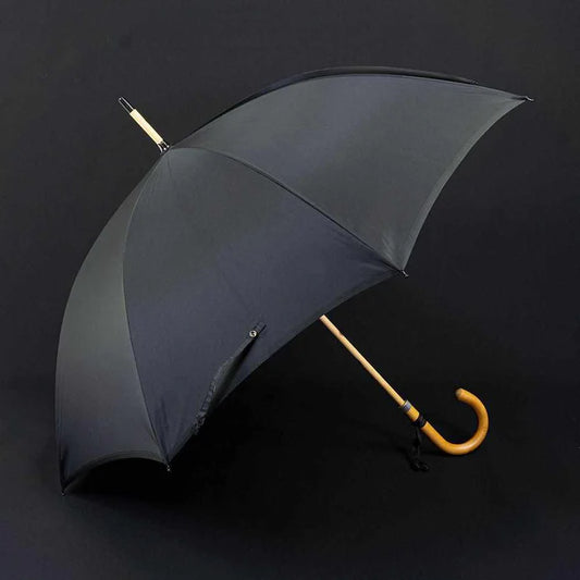 Japanese silk umbrella, luxury men’s umbrella, Maehara Koei Shoten umbrella, Tokyo handmade umbrella, Japanese gentleman umbrella, traditional Western umbrella Japan, silk canopy umbrella, handcrafted Japanese umbrella, luxury rain umbrella, artisan umbrella Japan, Malacca wood umbrella, buffalo horn umbrella tip, Yakifu oak umbrella, Imperial Household Agency umbrella, high-end men’s umbrella, Tokyo umbrella craftsmanship