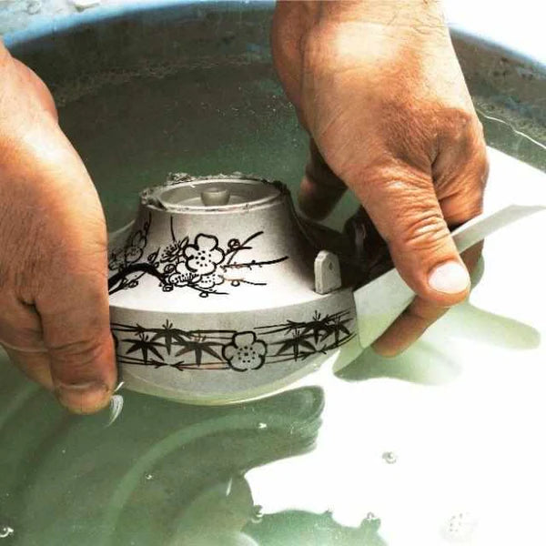 Japanese tea set, ibushi tin tea set, Osaka Naniwa pewter ware, Japanese pewter tea cups, handmade Japanese tea set, traditional tea ceremony set, Japanese tea caddy, Japanese tin teapot, artisan tea set Japan, paulownia wood box tea set, Edo period tea ware, pewter tea set Japan, Japanese tea culture, Japanese traditional crafts, Osaka Suzuki tea set.