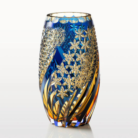 Edo Kiriko vase, Kagami Crystal vase, Japanese cut glass, Kumiko pattern vase, Kiku Tsunagi cut glass, Hoshi motif crystal, Japanese crystal glassware, luxury Japanese vase, cobalt blue cut glass vase, amber layered crystal, traditional Japanese vase, handcrafted Edo Kiriko, Japanese geometric pattern vase, chrysanthemum cut glass, Japanese artisanal glassware