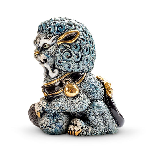 Pair of ceramic Foo Lions hand-carved, soft earthy tones. Detailed mane and poised stances, Chinese feng shui. Lion set for home, office, entryway décor. Hand‑Carved Foo Dog Statue. Lion Figurine. Foo Lion Sculptures. Lion Table Décor