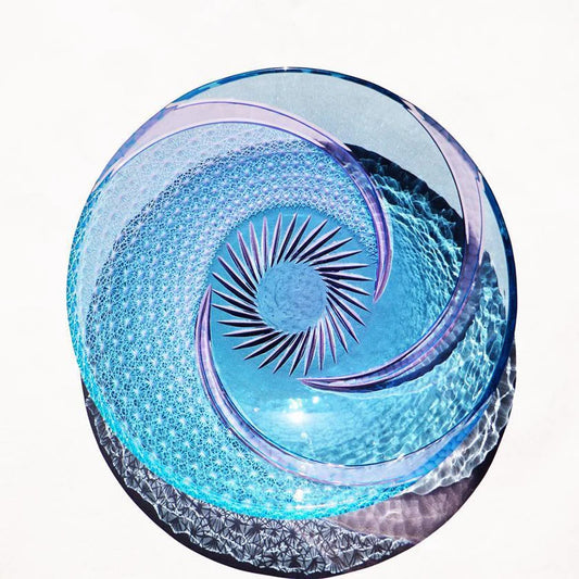 Nagare Kiku plate, Rinzen Kiriko, Japanese glass plate, hand-polished glassware, Tokyo glass artisan, soda glass plate Japan, chrysanthemum motif plate, Asanoha pattern glass, luxury Japanese tableware, collectible Kiriko plate, Japanese serving plate, traditional cut glass Japan, handmade Japanese gift, Kiriko art plate, symbolic Japanese tableware, decorative glass plate Japan