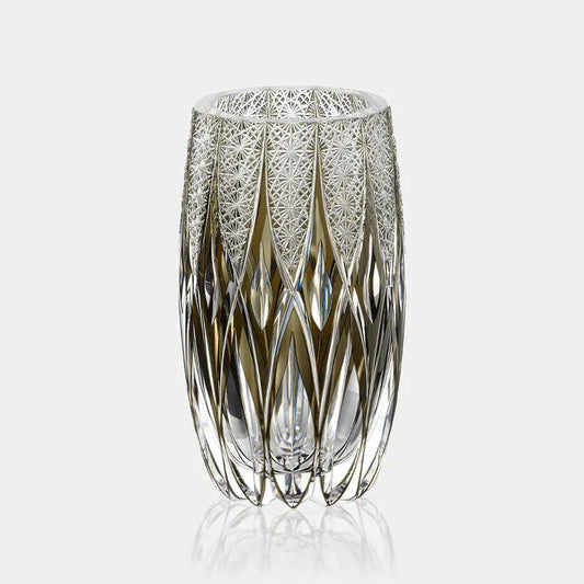 Edo Kiriko Ruru vase, Kagami Crystal vase, Tatsuya Nemoto Edo Kiriko, Japanese cut glass vase, crystal flower vase Japan, luxury Japanese crystalware, kiku tsunagi pattern vase, handmade Japanese glass vase, Edo Kiriko artisan vase, traditional Japanese craftsmanship, collectible Japanese crystal, gold-tinted crystal vase, Kagami Crystal Ruru design, Japanese decorative vase