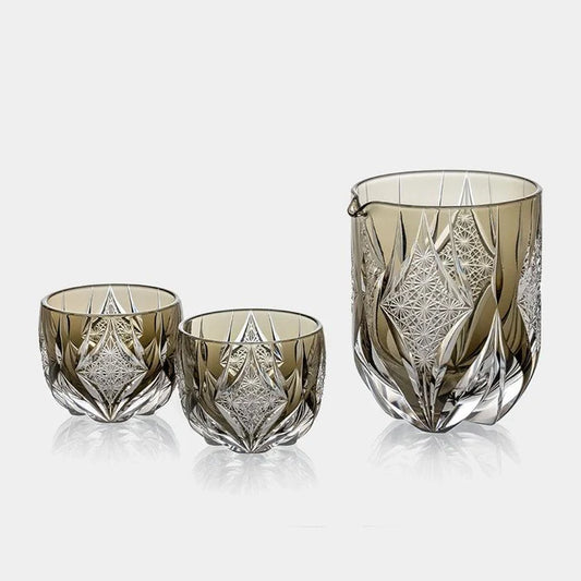 Edo Kiriko carafe set, Kagami Crystal Edo Kiriko, Waraku glassware, Tatsuya Nemoto Edo Kiriko, Japanese cut glass sake set, crystal carafe and cups, handmade Japanese barware, Japanese crystal sake set, Edo cut glass gift, artisan glassware Japan, Waraku sake carafe, traditional Japanese drinkware, luxury Japanese crystal, Father’s Day Japanese gift, Japanese wedding gift crystal set.