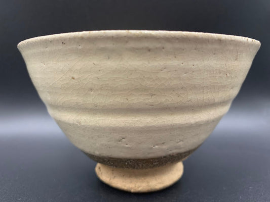 Japanese celadon pottery, handmade celadon tea bowl, ribbed ceramic tea bowl, carved leaf motif pottery, traditional Japanese ceramics, Longquan-style celadon ware, matcha chawan bowl, artisanal tea ceremony bowl, crackle glaze pottery, Song dynasty style ceramics, Japanese green glaze bowl, hand-thrown Japanese pottery, tea culture ceramics, Japanese chawan design, antique-style Japanese bowl, leaf pattern pottery, ribbed matcha bowl, celadon carving techniques, Japanese celadon glaze art, traditional Japa